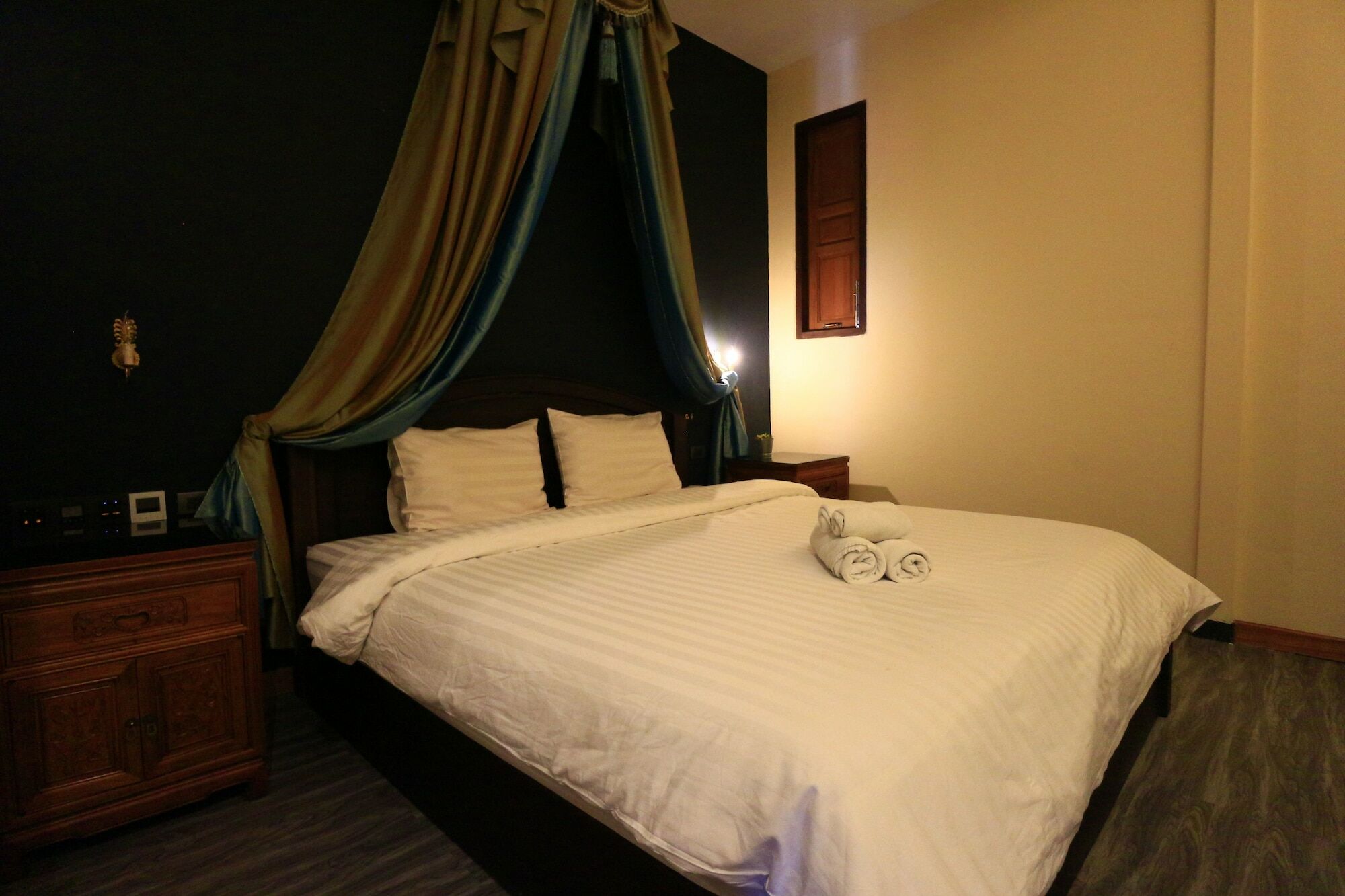 Yadana Chiangmai Hotel Chiang Mai Luaran gambar